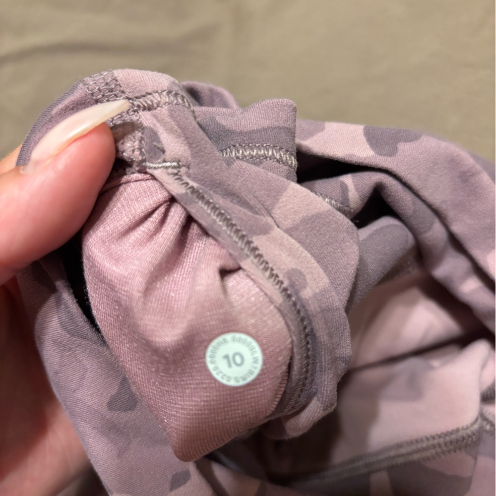 Lululemon align shorts Incognito Camo Pink Taupe Multi Sz 10 great condition - Picture 6 of 6